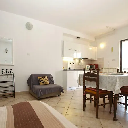 Petar 1306 Apartman *